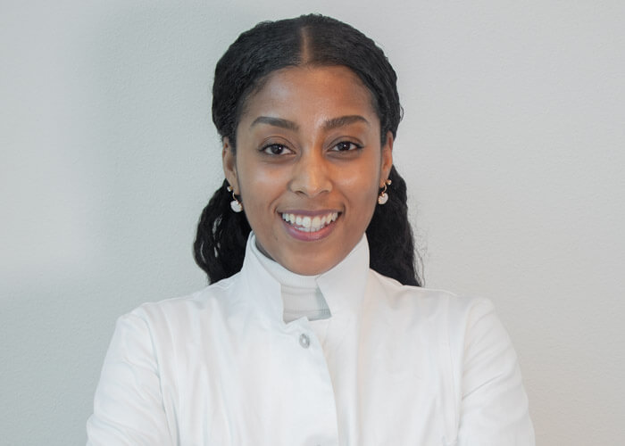 Dianne Chantalou Clinic Deals behandelaar