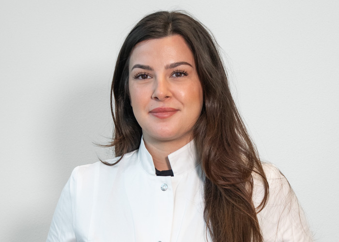 Dilek Özdemir Clinic Deals behandelaar