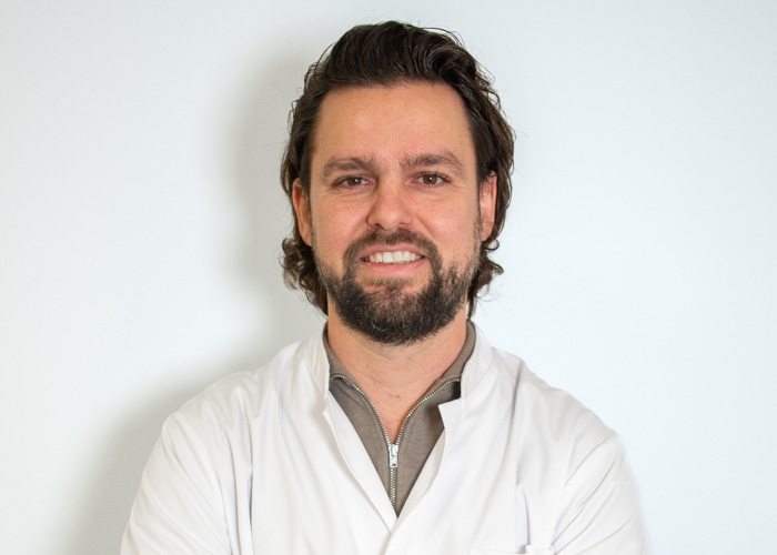 Hans Janssen Clinic Deals behandelaar