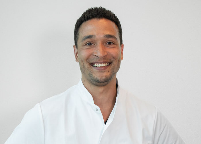 Hans van den Broek Clinic Deals behandelaar