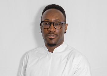 Tobi  Ajayi Cosmetisch arts