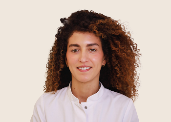 Yassmine Laraki Injektionen