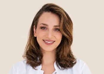 Myriam Skhiri Injektionen