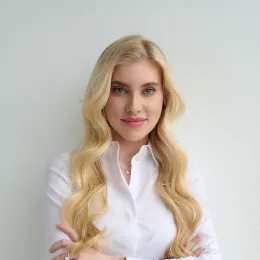 Dr. med. Anna Irina  Medovarszki